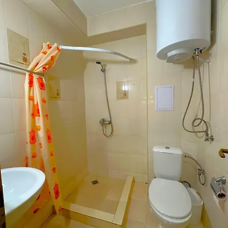 Diamond Bay - Pool And Apartment *